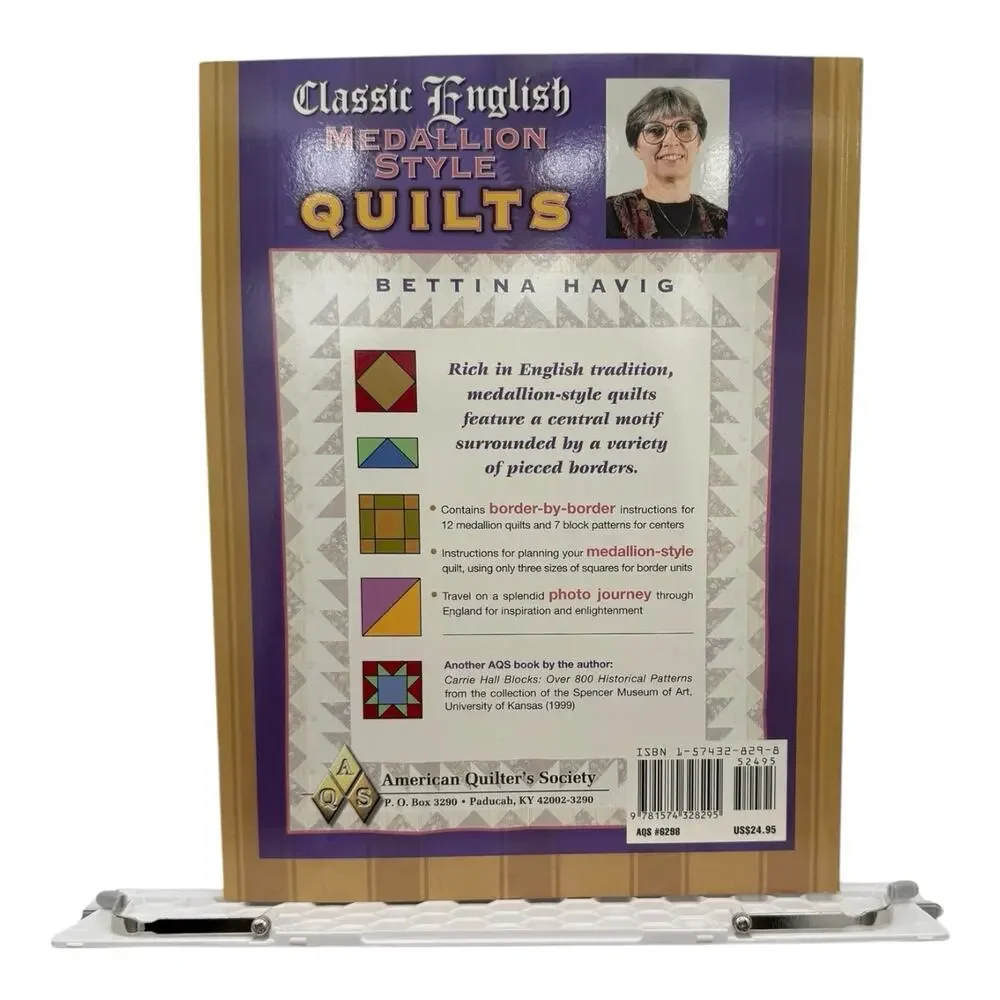 Classic English Medallion Style Quilts‎ by Bettina Havig Signed